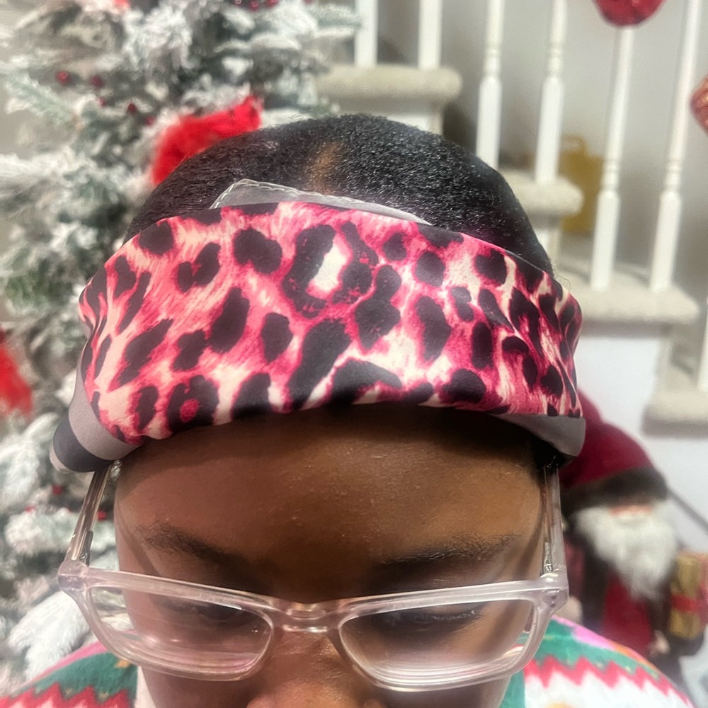 Fashion FENDI. Leopard Print Headband/ scarf